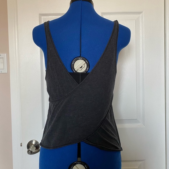 Lululemon Twist & Turn Tank - Picture 9 of 16